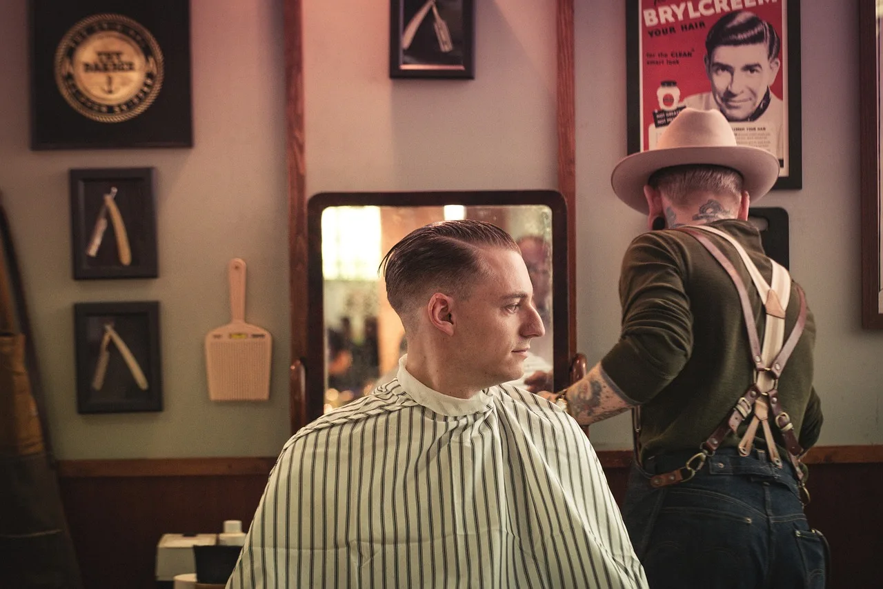 people, barbershop, haircut, men, mirror, brown mirror, barbershop, barbershop, barbershop, barbershop, barbershop, haircut, haircut, haircut. 4 lessons on barbershop hiring and training