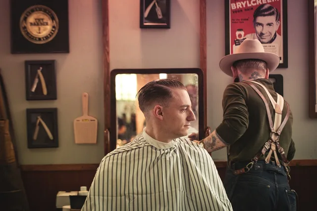 people, barbershop, haircut, men, mirror, brown mirror, barbershop, barbershop, barbershop, barbershop, barbershop, haircut, haircut, haircut. 4 lessons on barbershop hiring and training