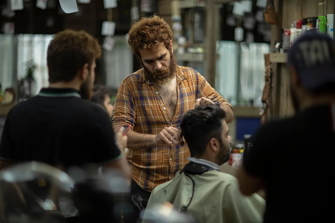 barber shop, job, work, occupation, business, iran, men, hair, salon, jorj barber, life, lifestyle, barber shop, barber shop, salon, salon, salon, salon, salon. Barbershop guide: preparing for a cross-province move